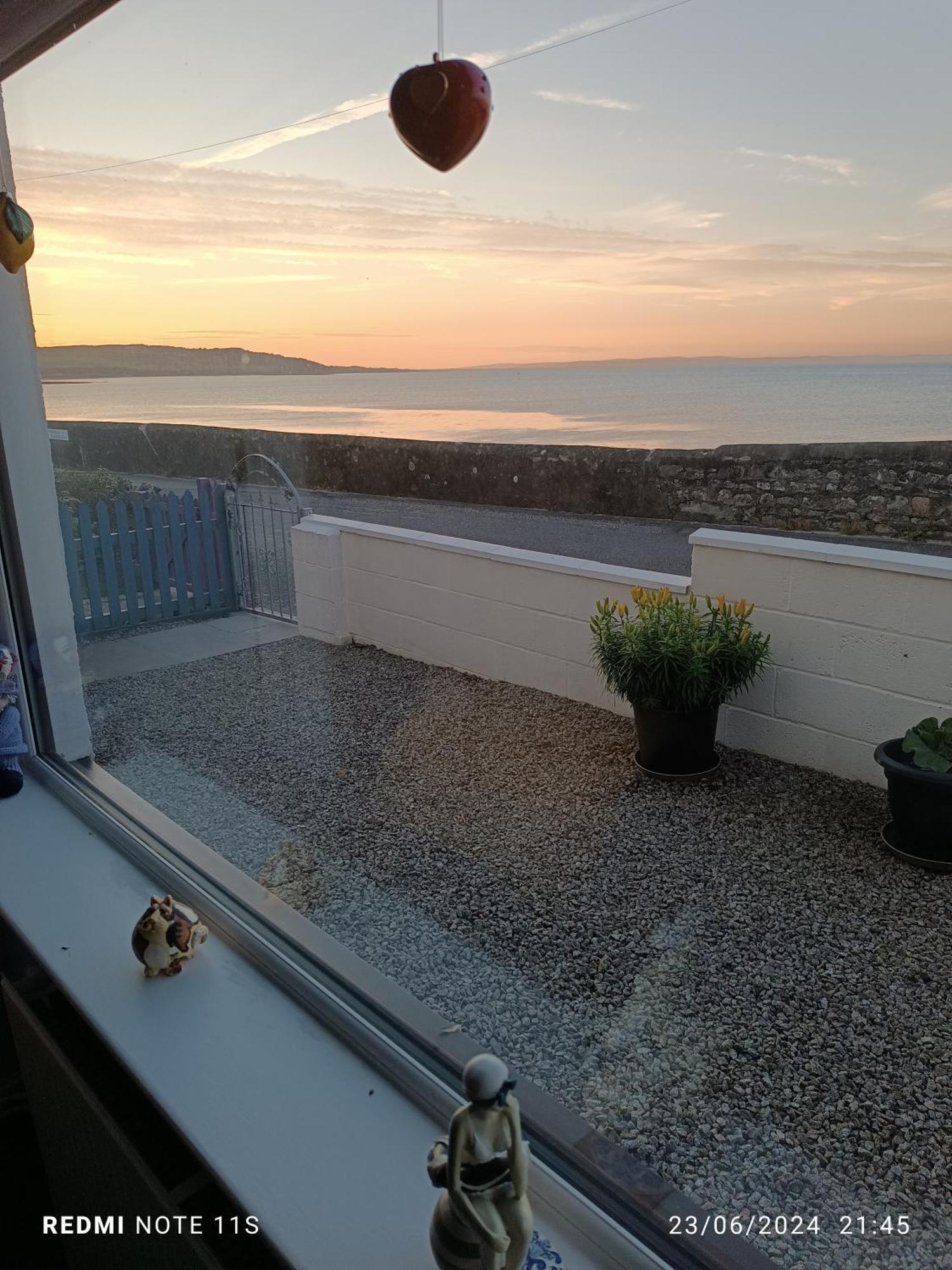 The Old Cornstore A Beautiful Suite Overlooking The Sea Drummore Eksteriør billede